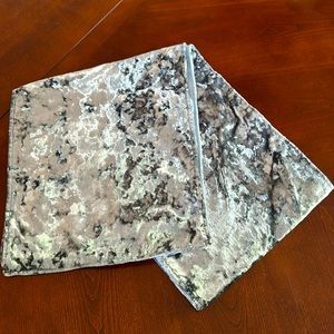 Nicole Miller crushed velvet table runner